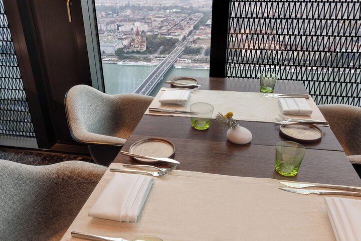 Dining 91 of 131