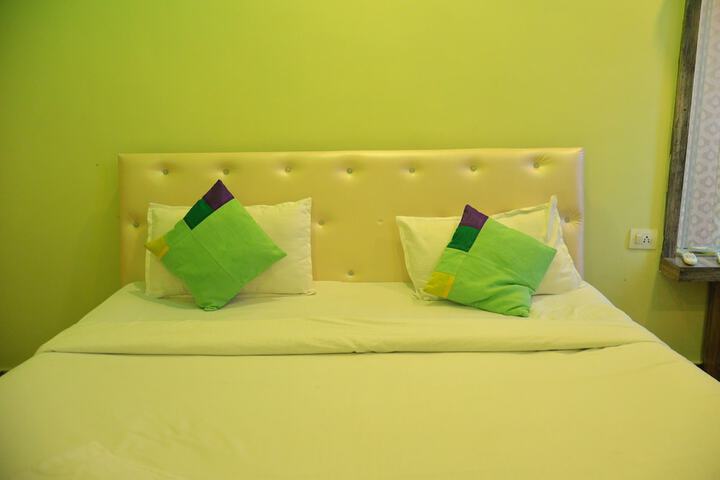 Room 5 of 24
