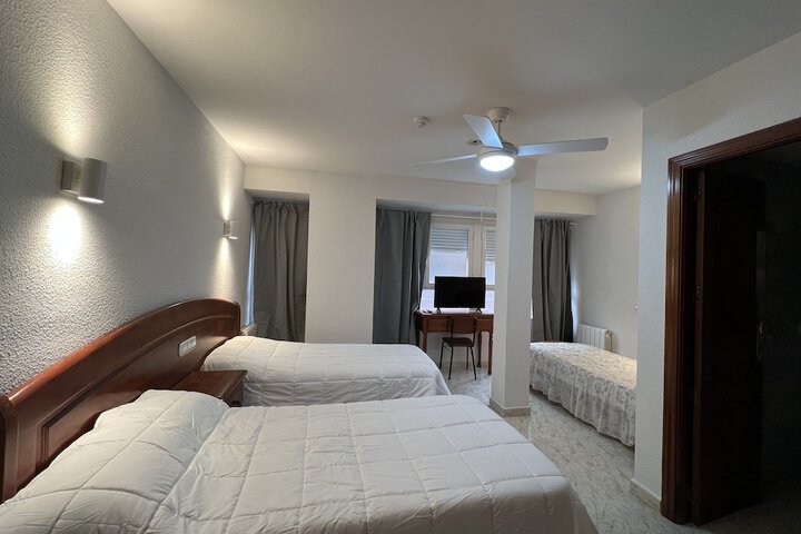 Room 10 of 36