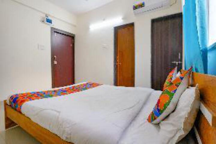 Room 10 of 43
