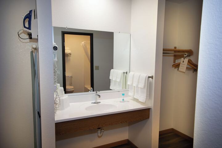 Room 18 of 32