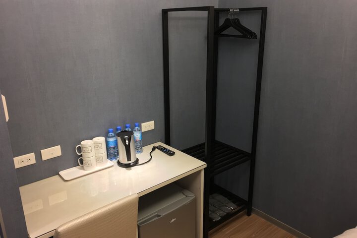 Room 17 of 31