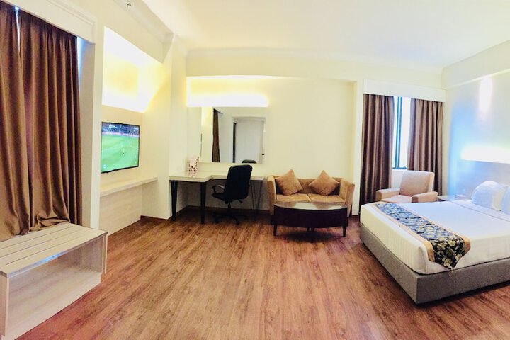 Room 8 of 61