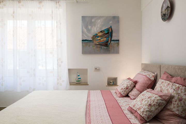 Room 48 of 180