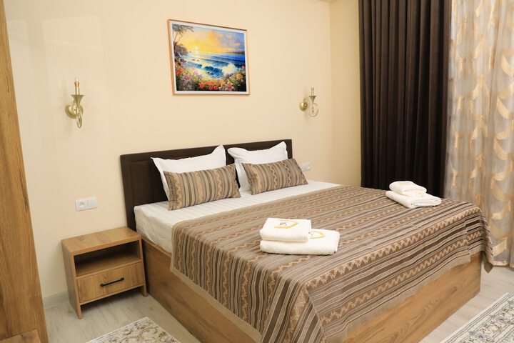 Room 9 of 50