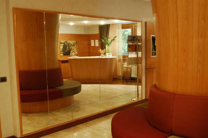Hotel Interior 4 of 52