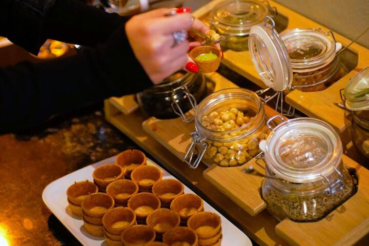 Breakfast/Coffee Service 80 of 143