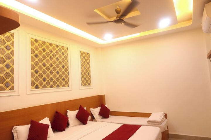 Room 10 of 26