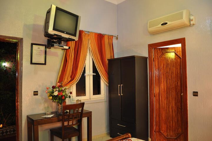 Room 16 of 43