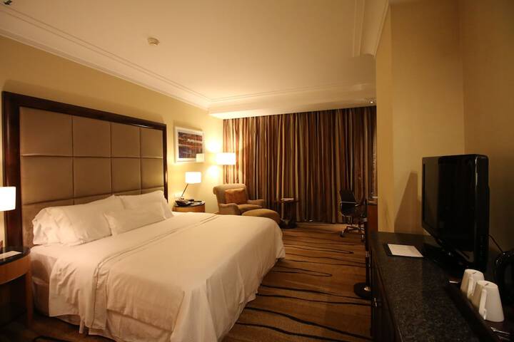 Room 10 of 70
