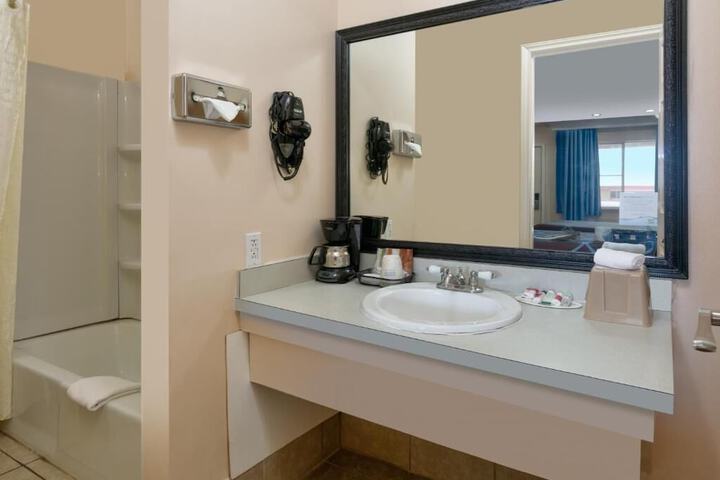 Room 14 of 17