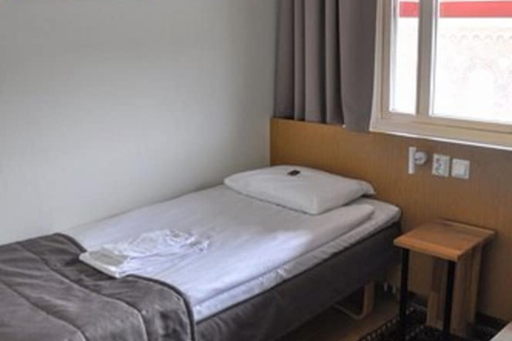 Room 15 of 58