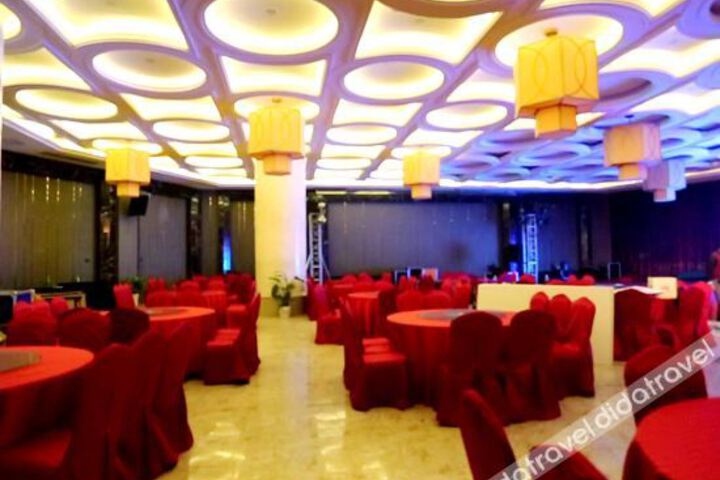 Room 4 of 28