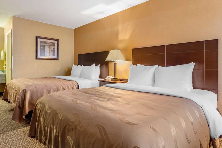 Room 21 of 32