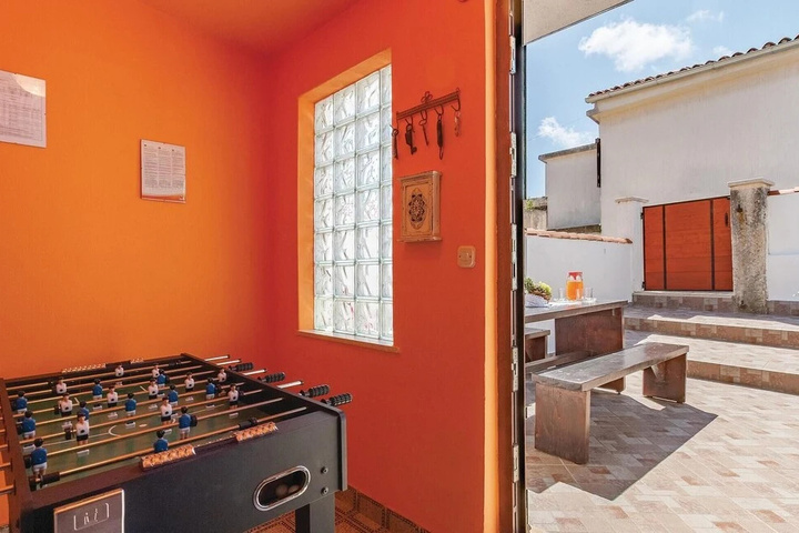 Nice Home in Rakalj With Wifi and 2 Bedrooms