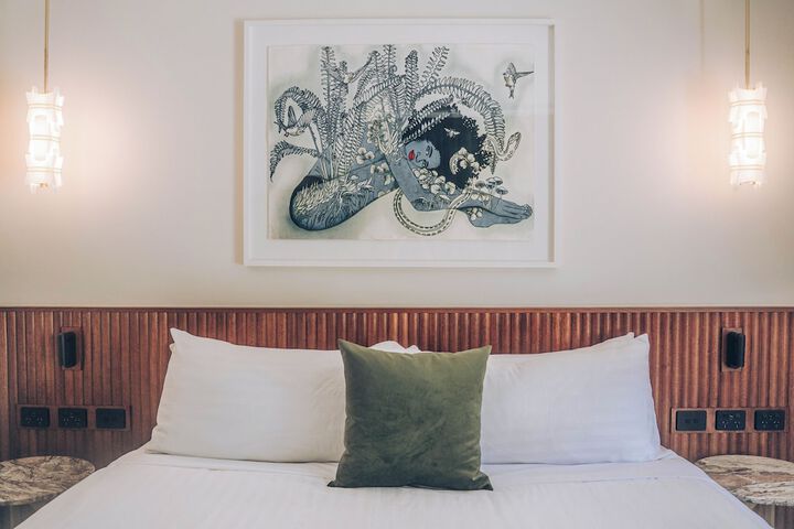 Room 13 of 98