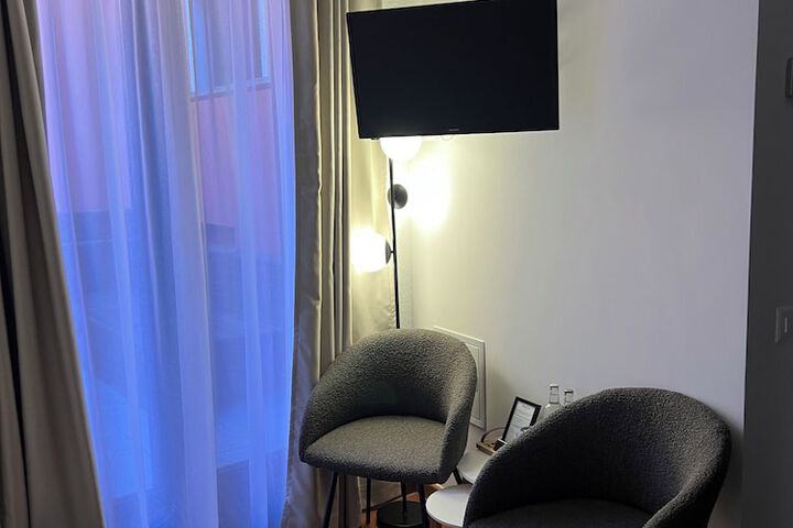 Room 10 of 39