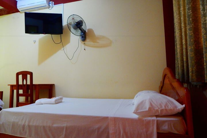Room 10 of 44
