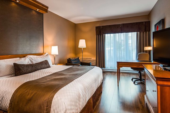 Room 30 of 61