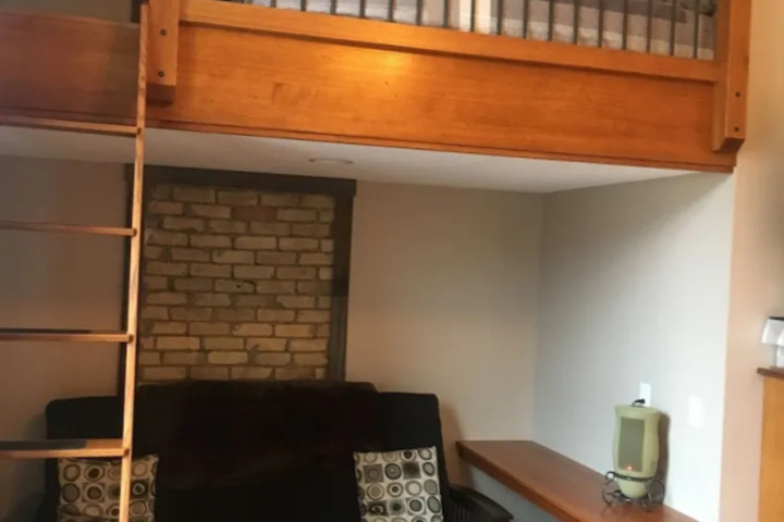 Room 3 of 6