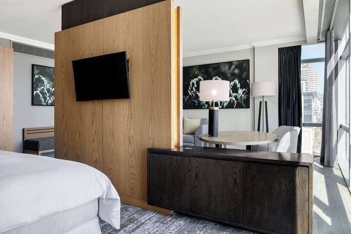 Room 21 of 143
