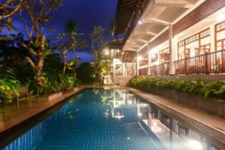 Pool 10 of 23