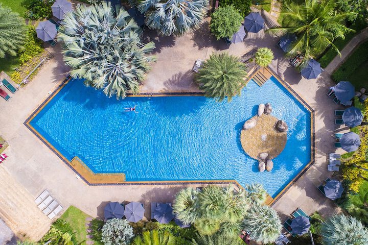 Pool 74 of 125