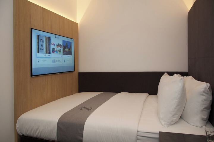 Room 6 of 39