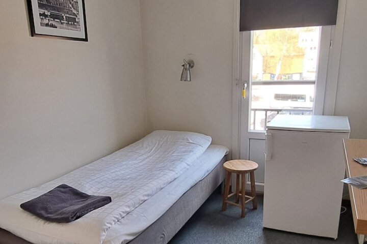 Room 10 of 31