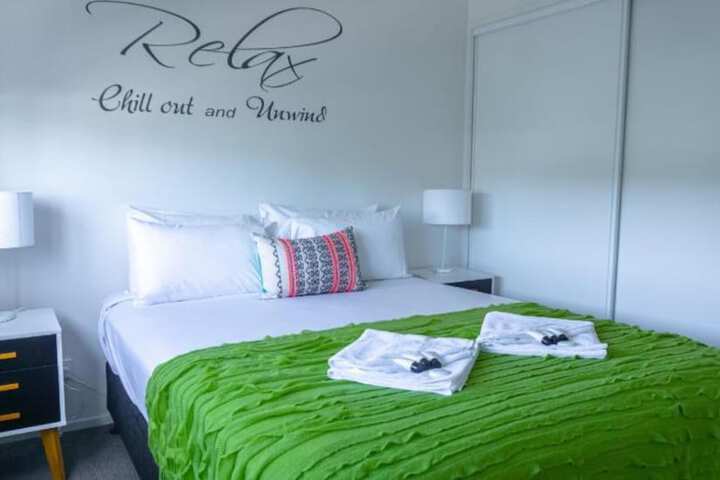Room 21 of 204