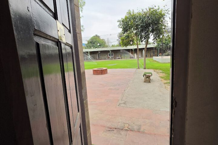 Room 13 of 181