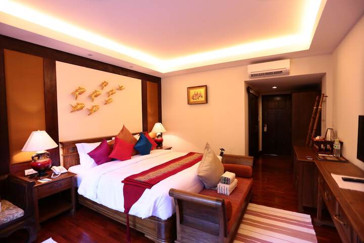 Room 6 of 98