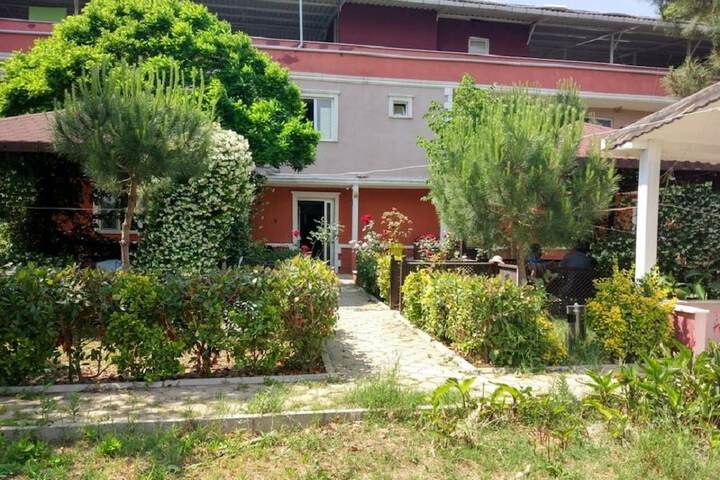 Exterior of Deniz Kizi Otel