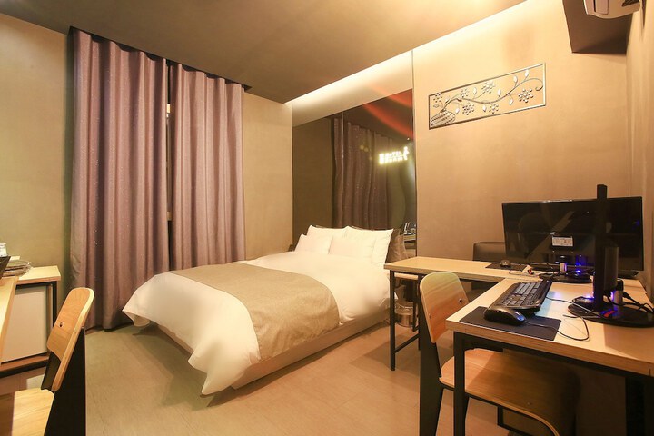 Room 49 of 91