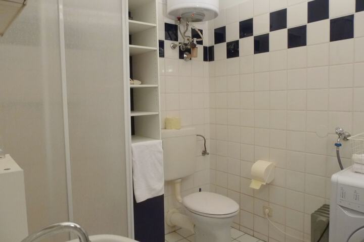 Room 90 of 108