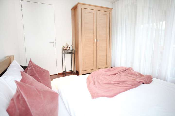 Room 21 of 38