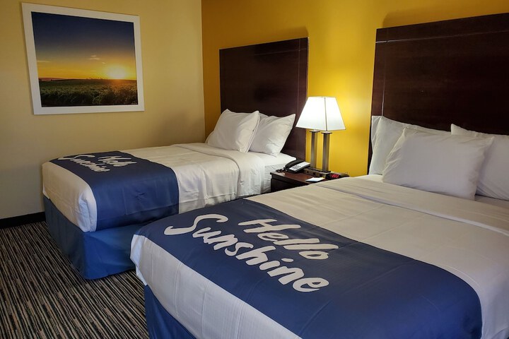 2 Double Beds (5 of 11)