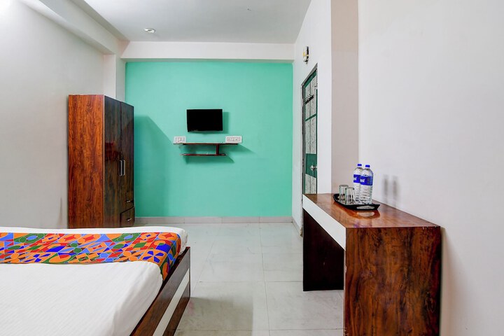 Room 10 of 26