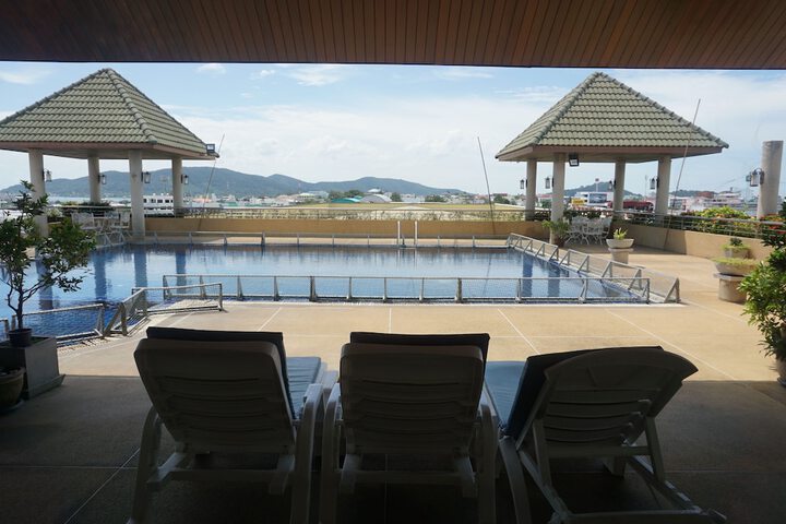 Hotel Pool