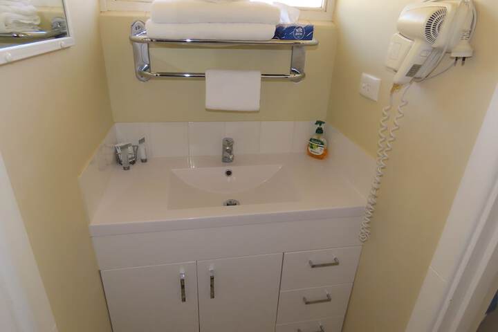 Room 34 of 63