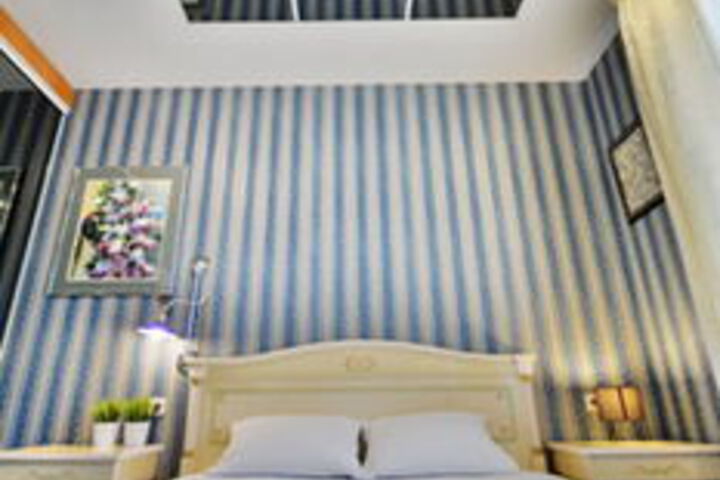 Room 47 of 203