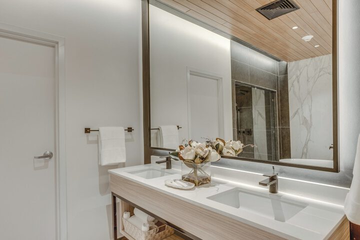 Clean Restrooms