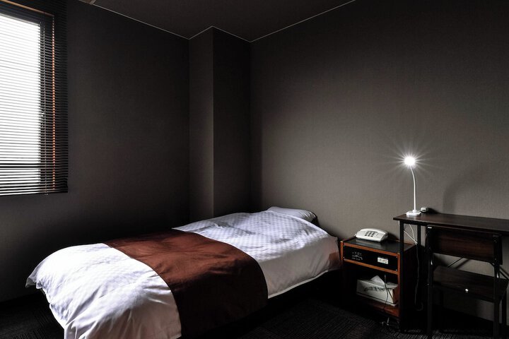 Room 10 of 124