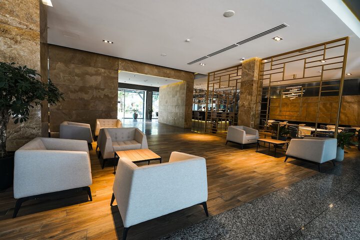 Lounge 59 of 75