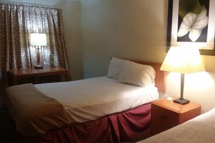 2 Double Beds (4 of 5)
