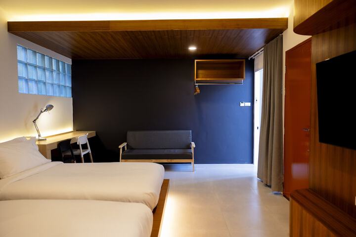 Room 60 of 103