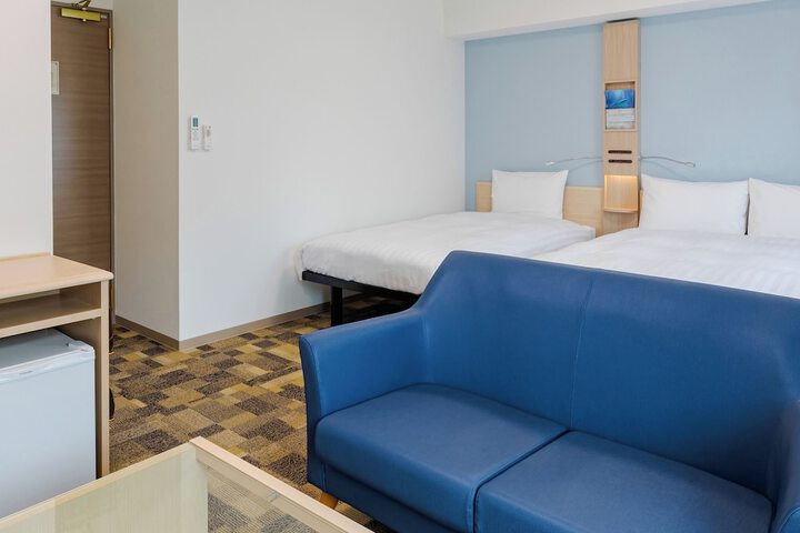 Room 18 of 49