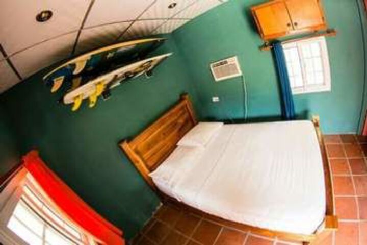 Room 10 of 30