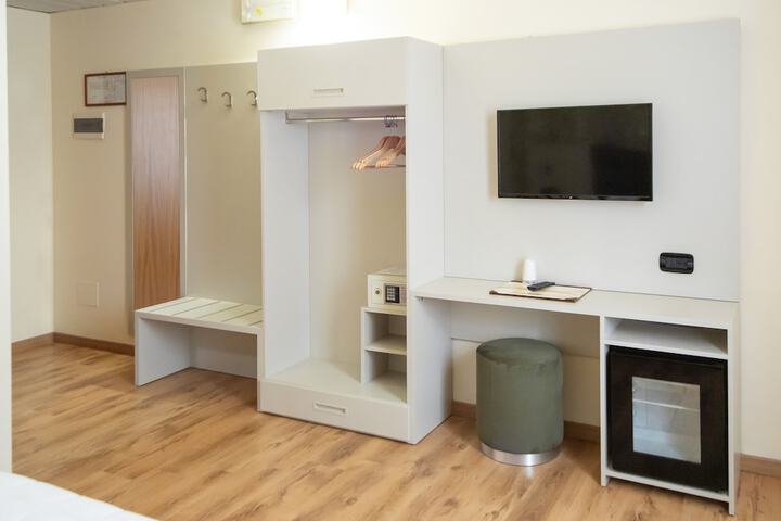 Room 10 of 51