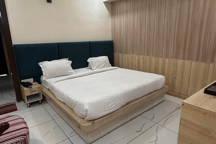 Room 16 of 41